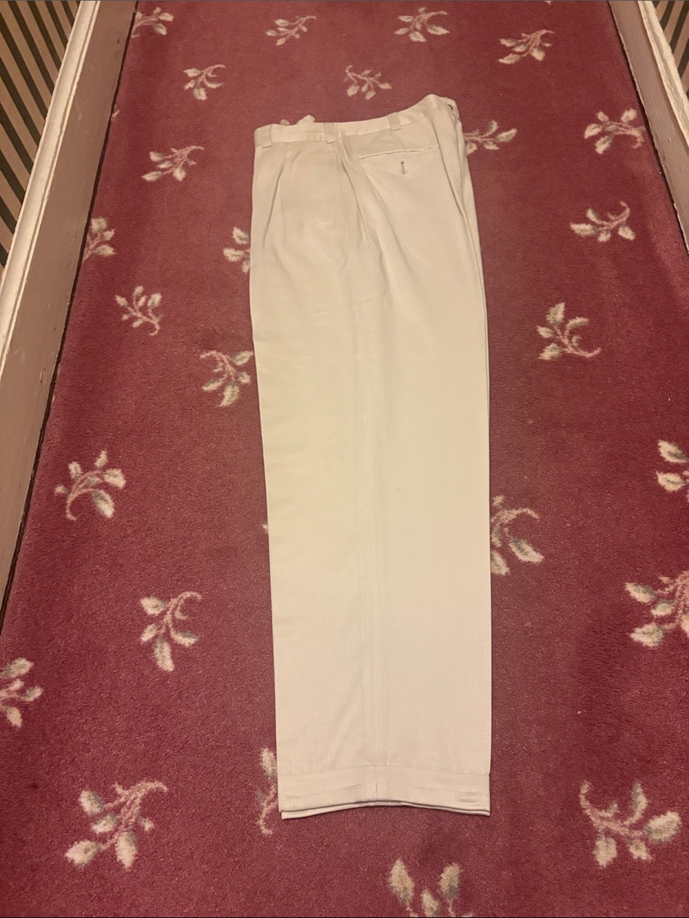 Perry Ellis Men's Pleated Chinos in Light Cream - Picture 5 of 12